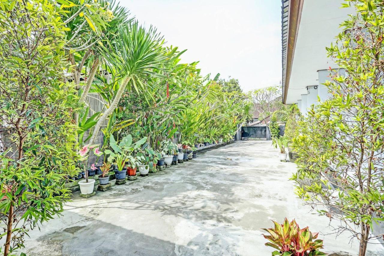 Spot On 91197 Pondok Rahayu Hotel Kerobokan Buitenkant foto